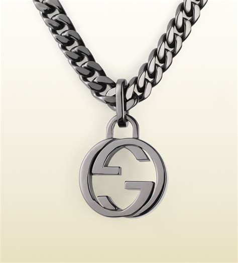 Gucci pendant necklace silver